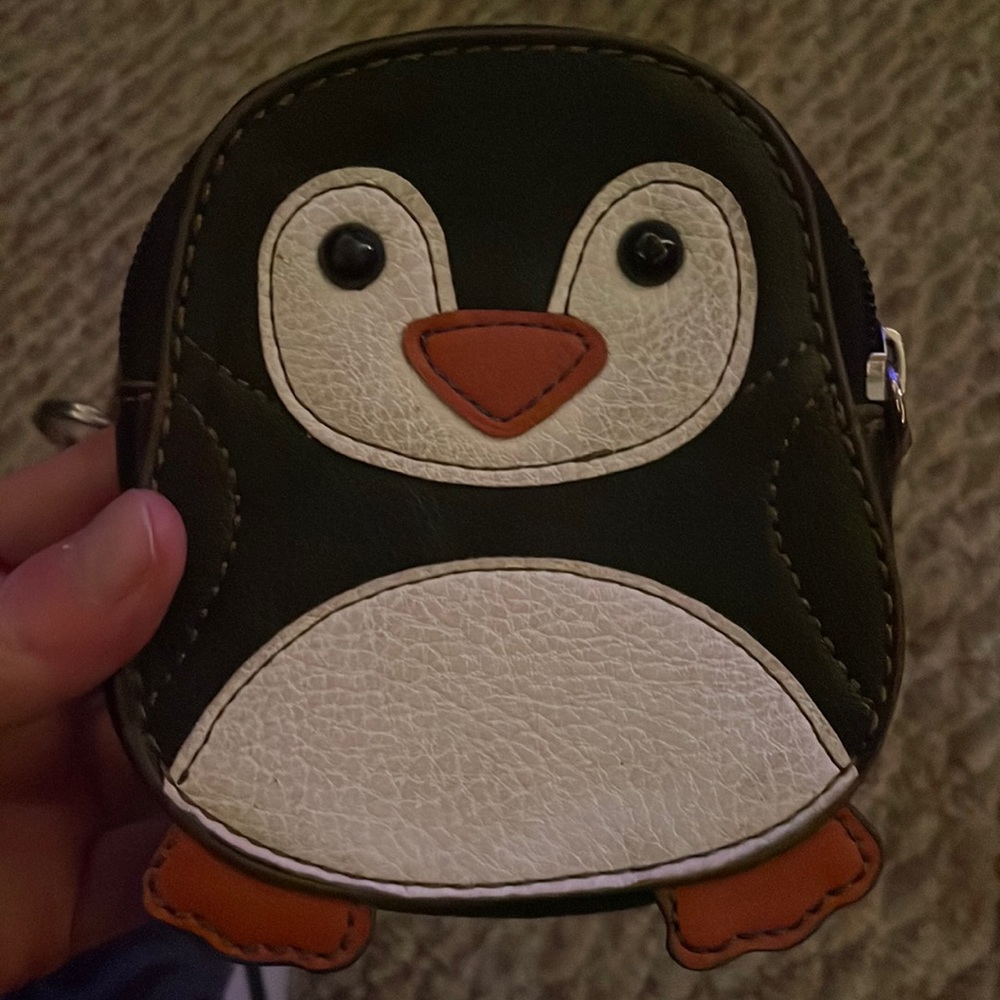 Relic penguin coin purse
